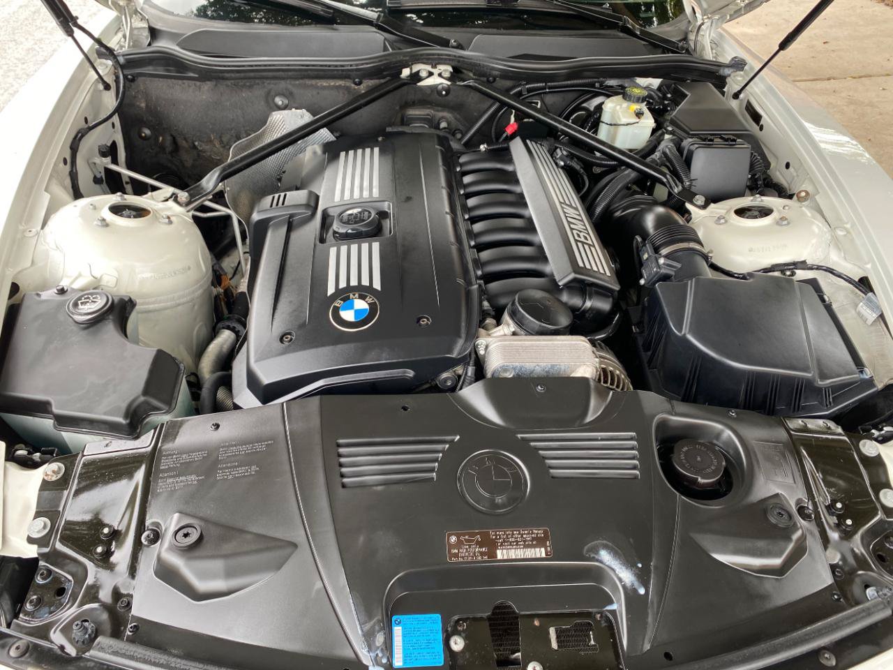 Used 2008 BMW Z4 3.0i RWD image 13