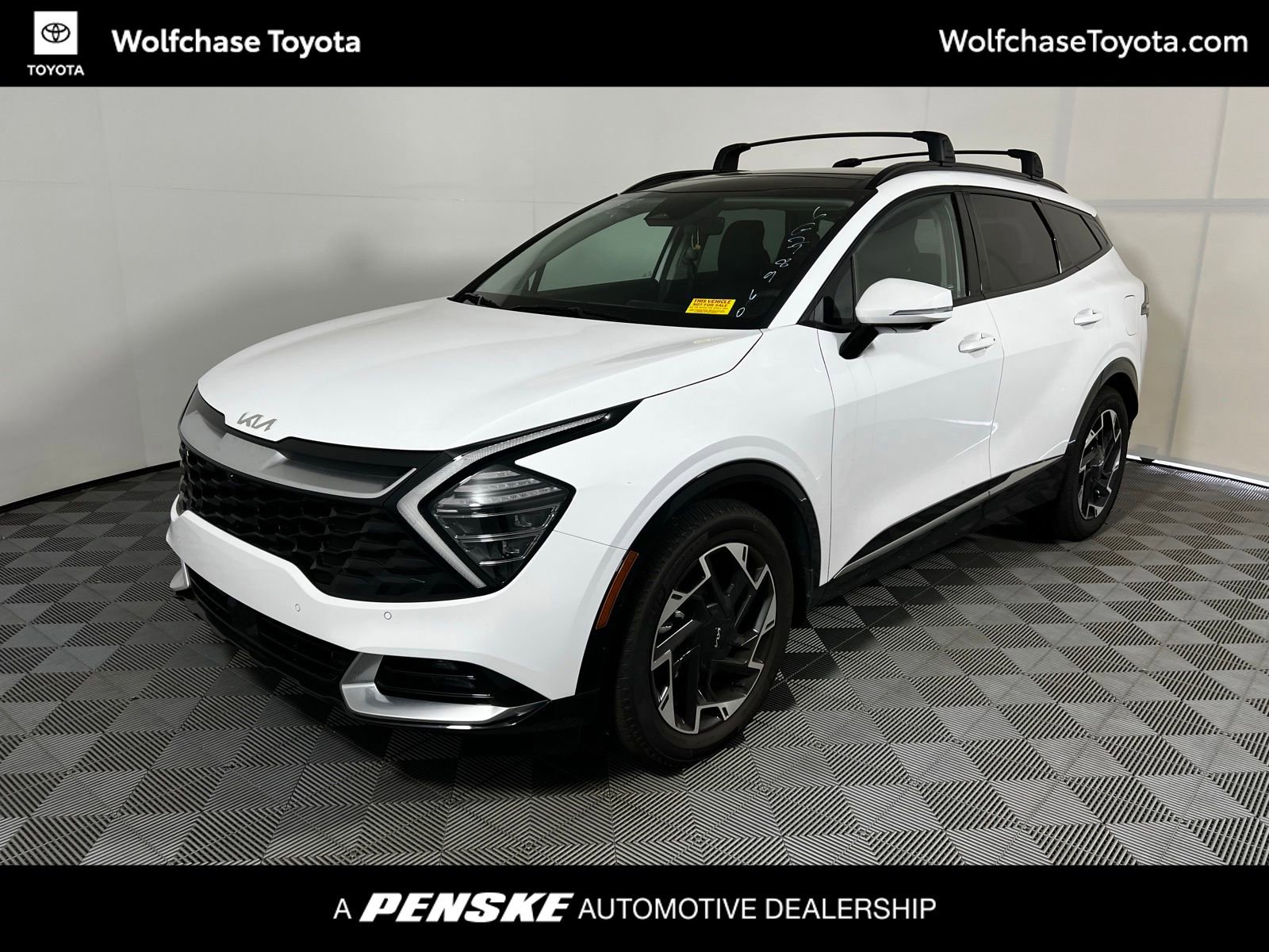 Used 2025 Kia Sportage SX image 1