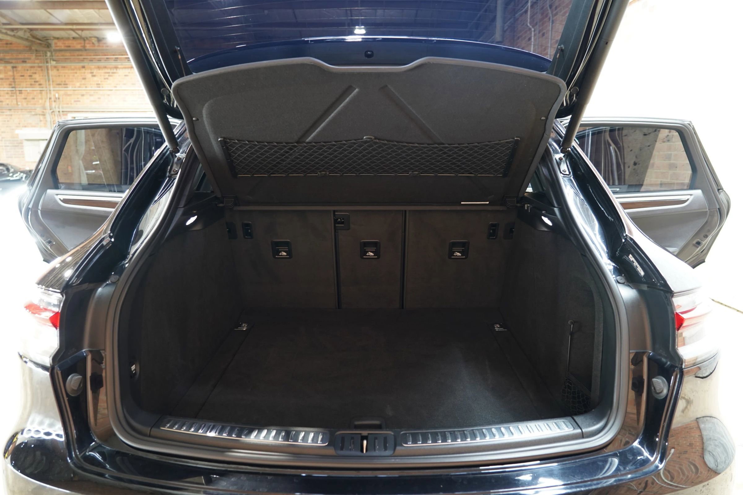 Used 2019 Porsche Macan S image 34