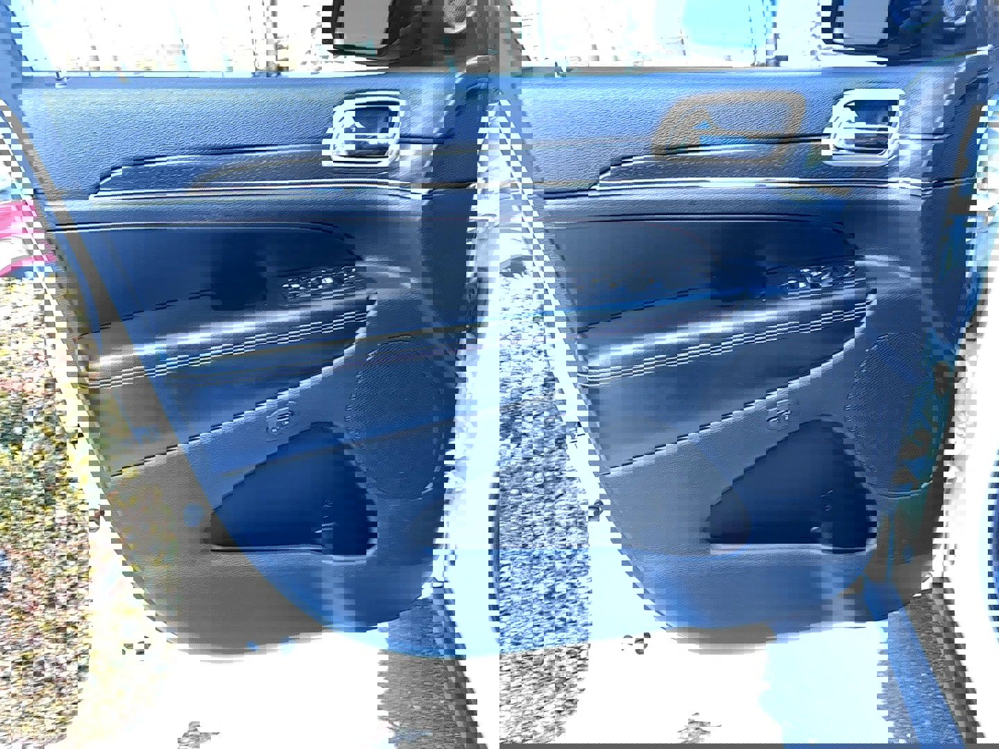 Used 2016 Jeep Grand Cherokee Limited image 15