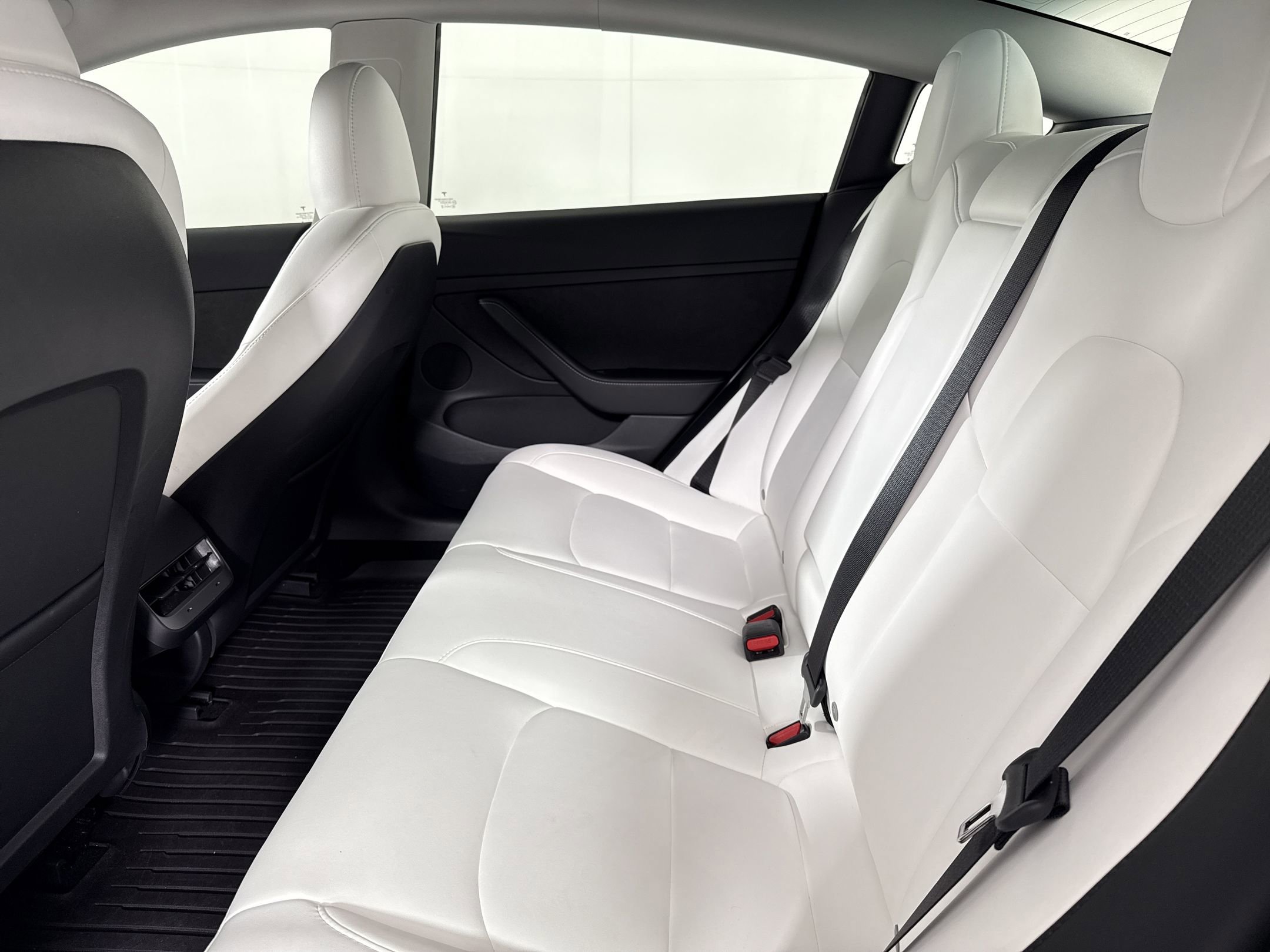 Used 2023 Tesla Model 3 Standard Range RWD image 25