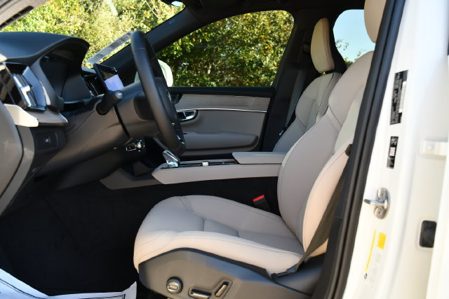 New 2027 Volvo XC90 B6 Plus AWD/4WD image 13