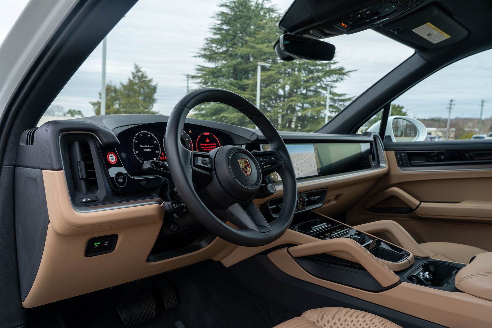 Certified 2024 Porsche Cayenne image 4