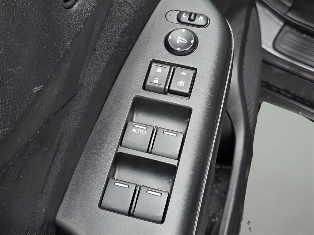 Used 2015 Honda CR-V LX image 17