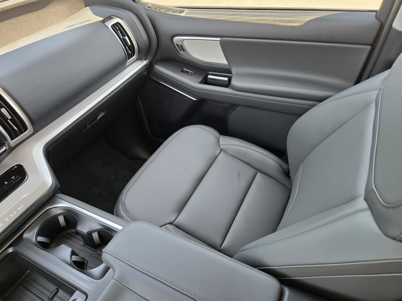 New 2027 Ford Expedition Active RWD image 21
