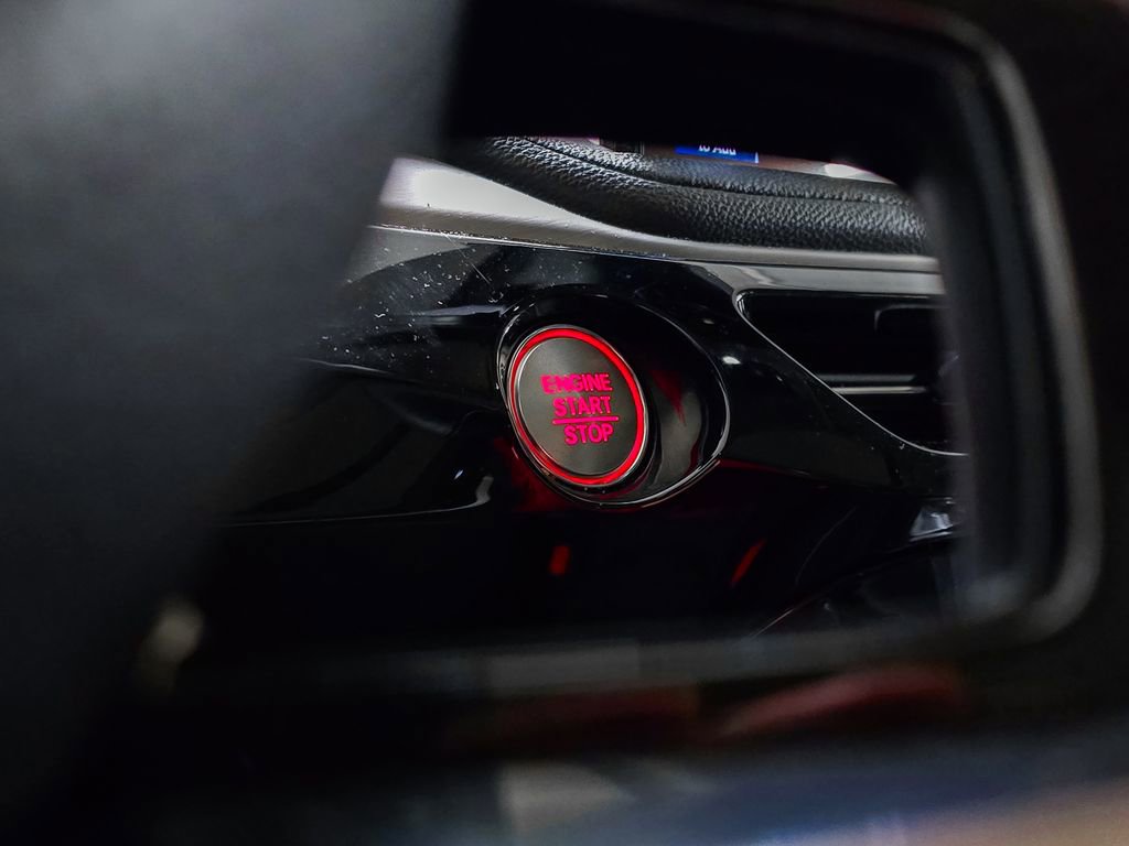 Used 2025 Acura MDX SH-AWD image 25