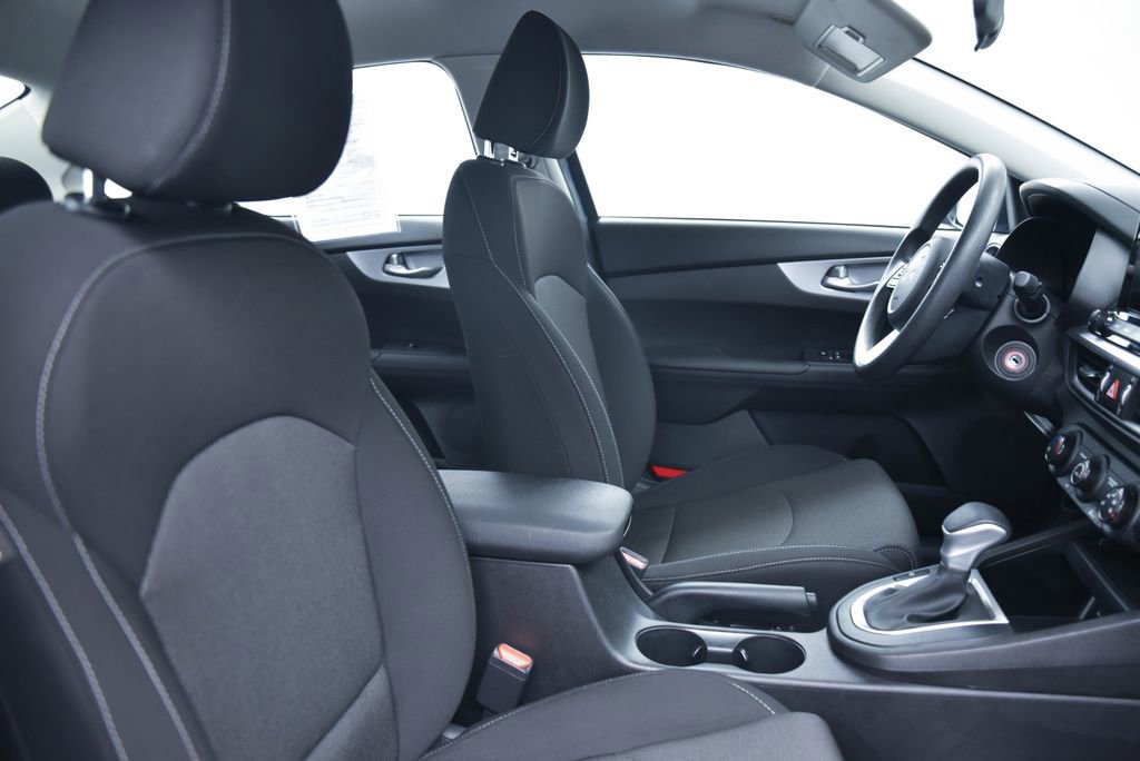 Used 2023 Kia Forte LXS image 16
