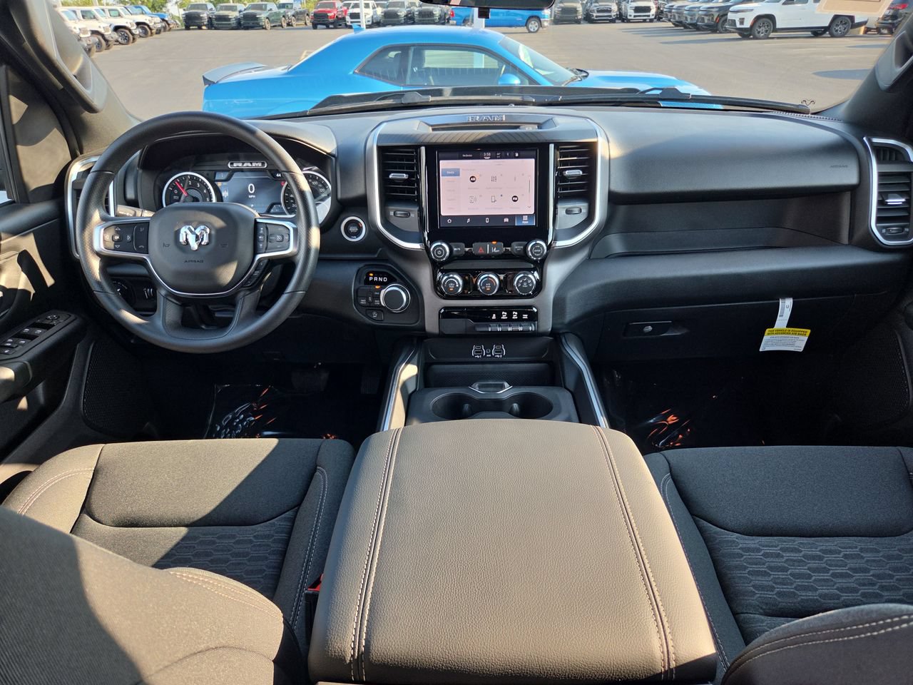New 2026 RAM 1500 Express AWD/4WD image 20