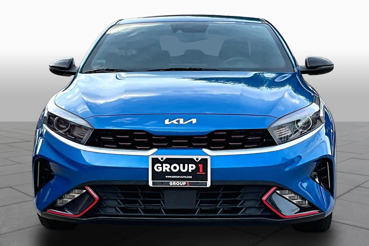 Used 2023 Kia Forte GT-Line w/ GT-Line Premium Package FWD image 4