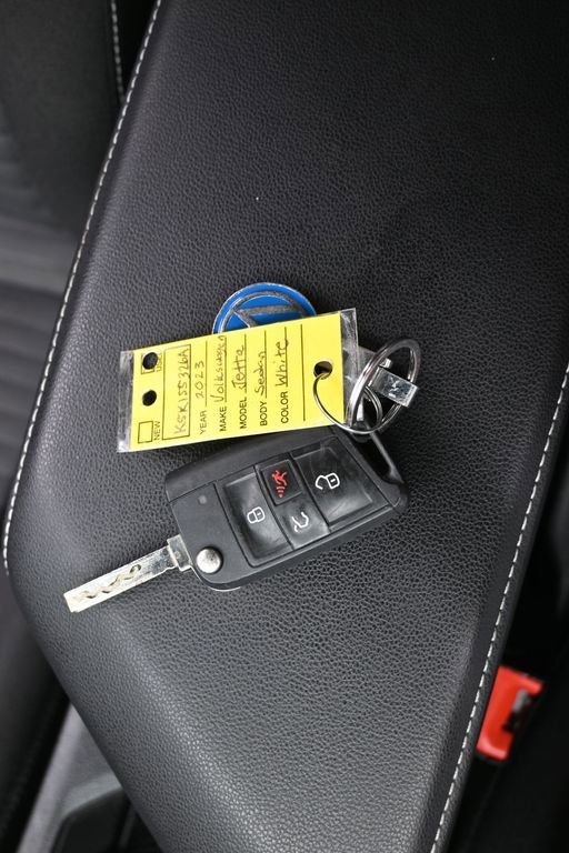 Used 2023 Volkswagen Jetta S image 19