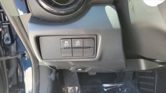 Used 2022 MAZDA MX-5 Miata Club RWD image 16