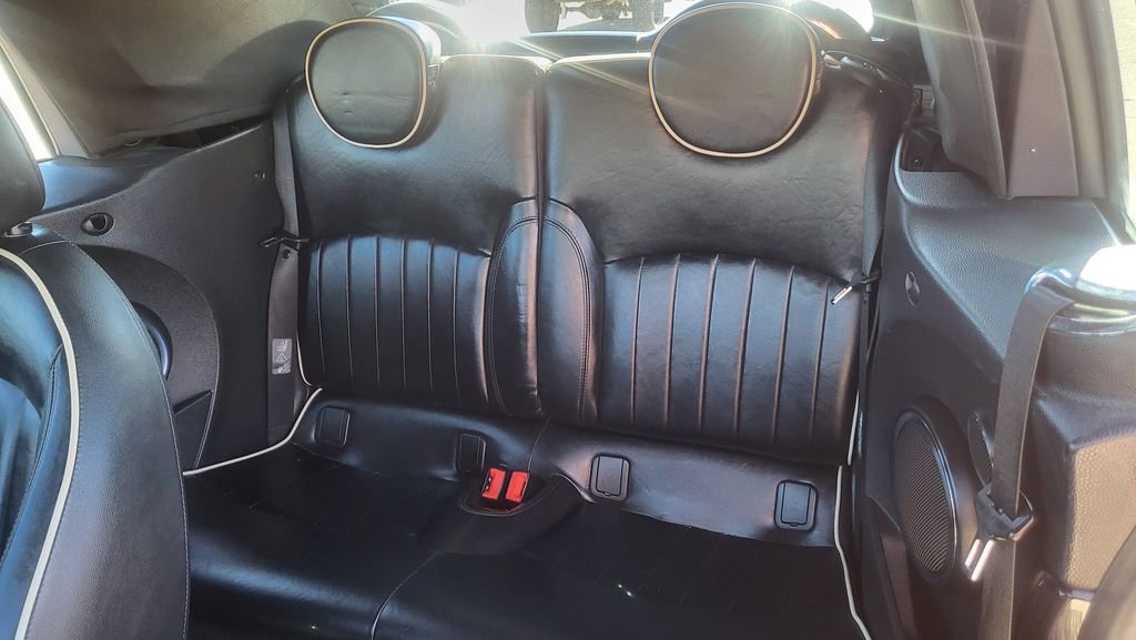 Used 2011 MINI Cooper John Cooper Works image 22