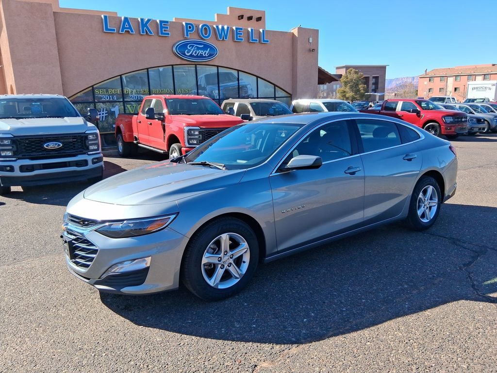 Used 2024 Chevrolet Malibu LT image 1