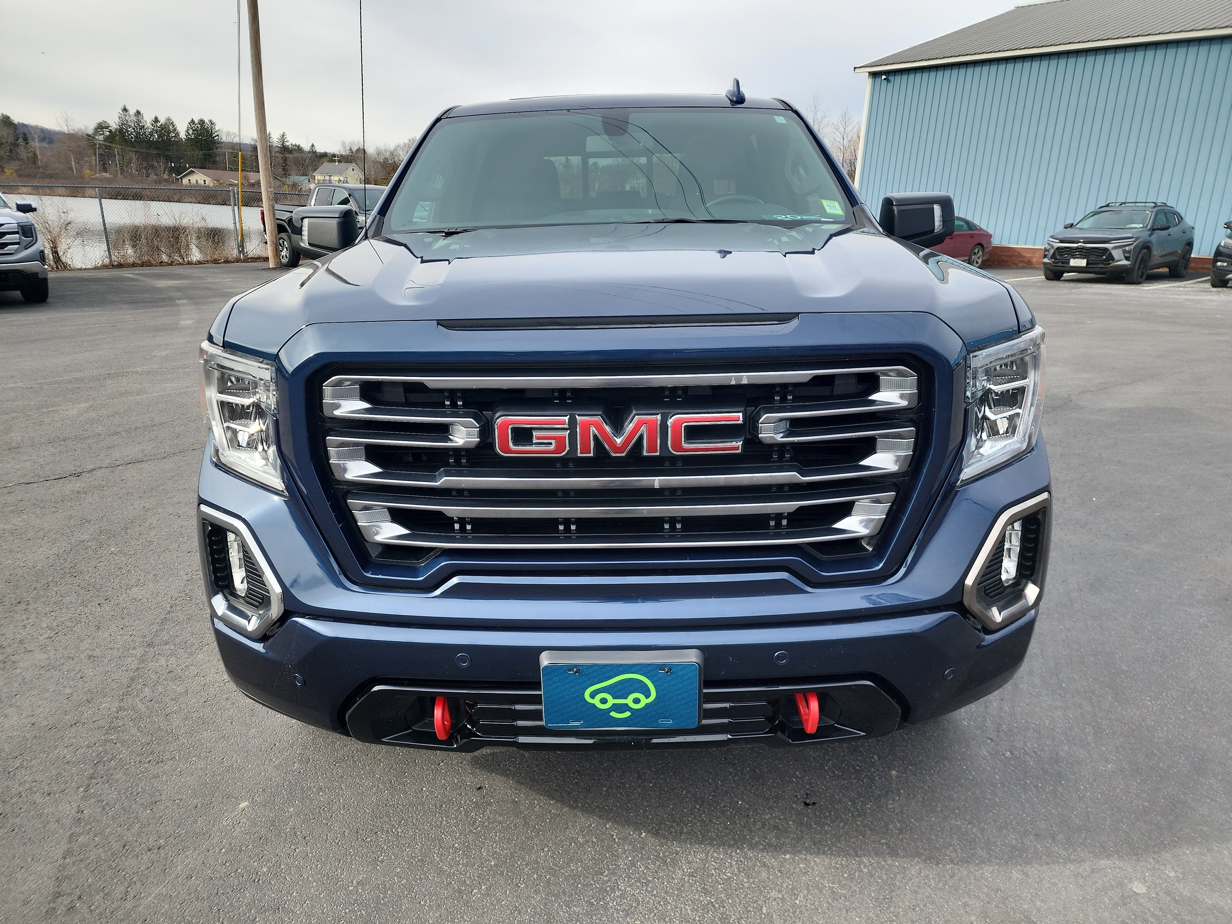 Certified 2020 GMC Sierra 1500 AT4 w/ AT4 Premium Package AWD/4WD image 3