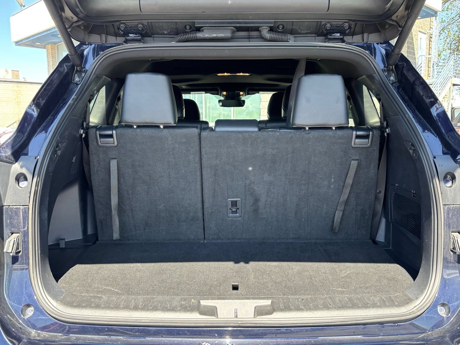 Used 2025 Toyota Highlander XSE AWD/4WD image 29