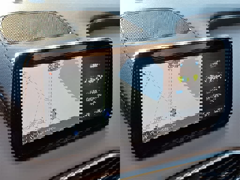 Used 2021 Hyundai Santa Fe Limited w/ Cargo Package image 15