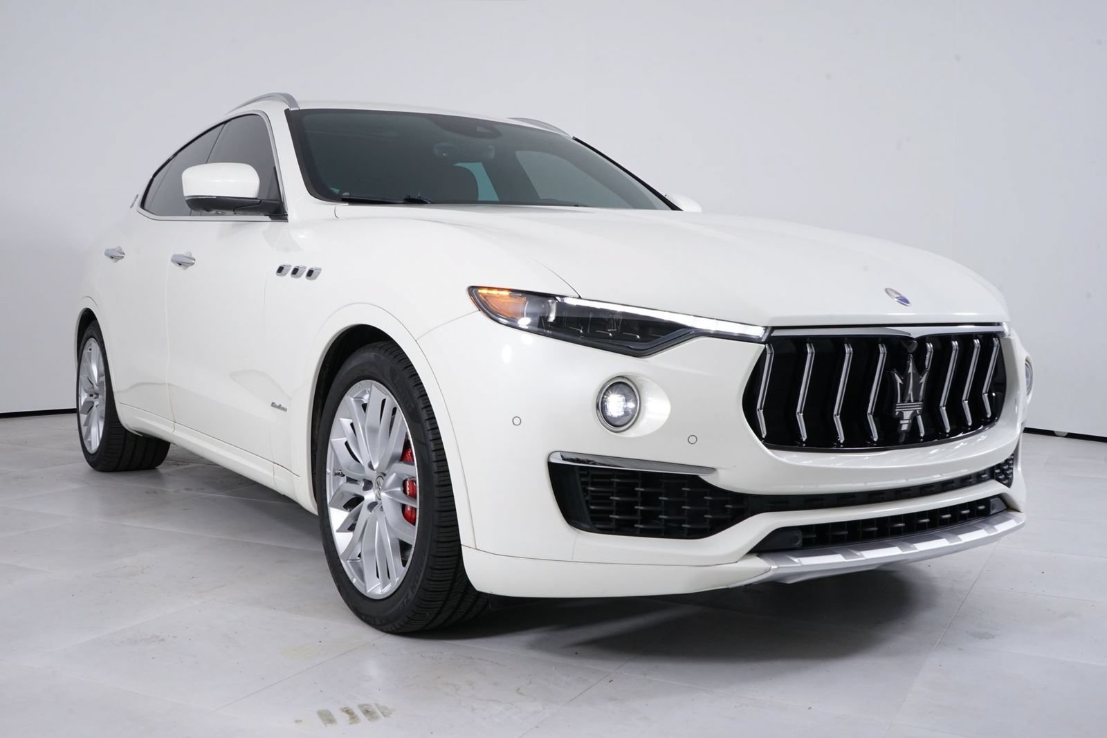 Used 2021 Maserati Levante S GranLusso AWD/4WD image 19