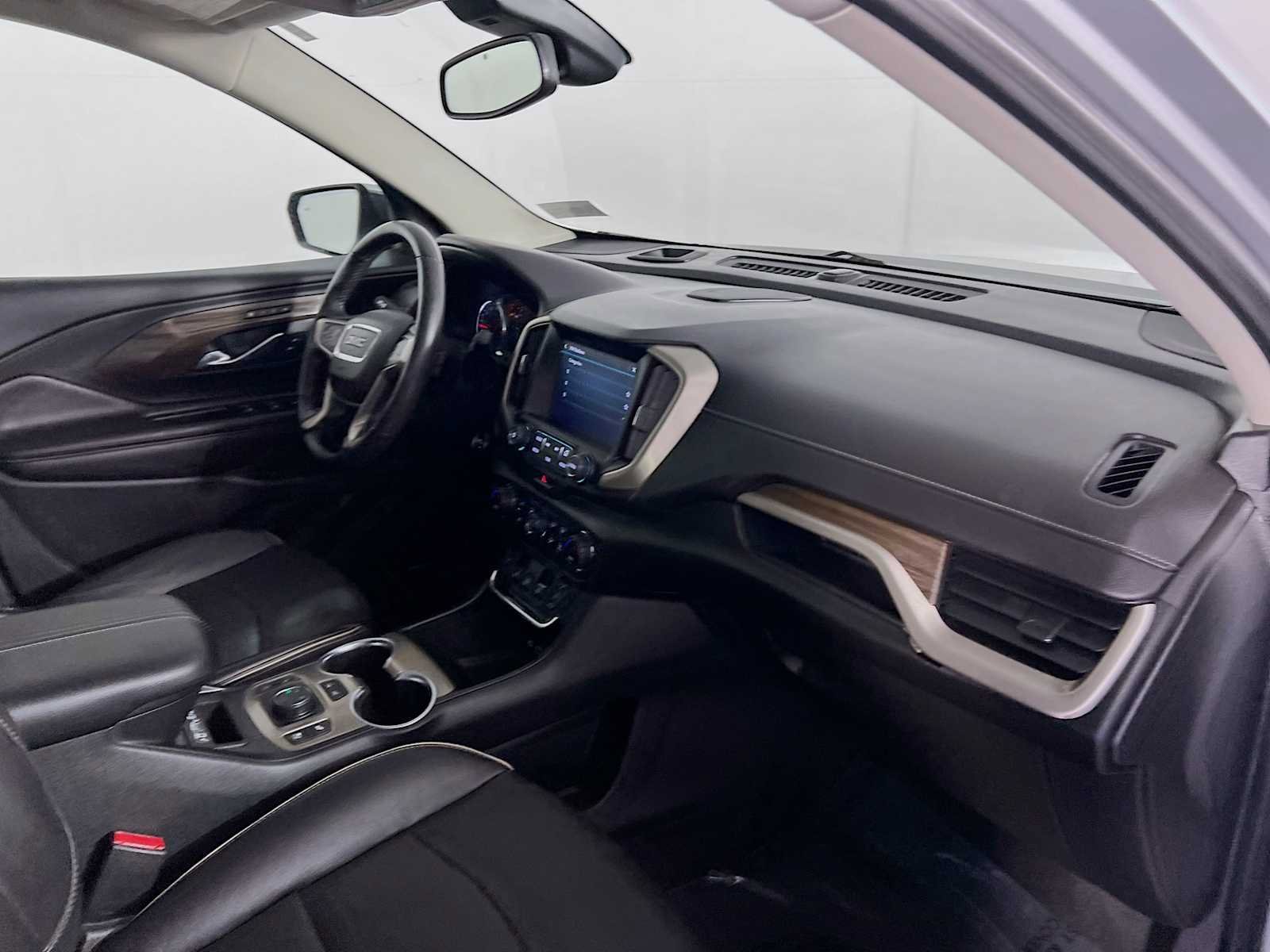 Used 2018 GMC Terrain Denali w/ Advanced Safety Package AWD/4WD image 30