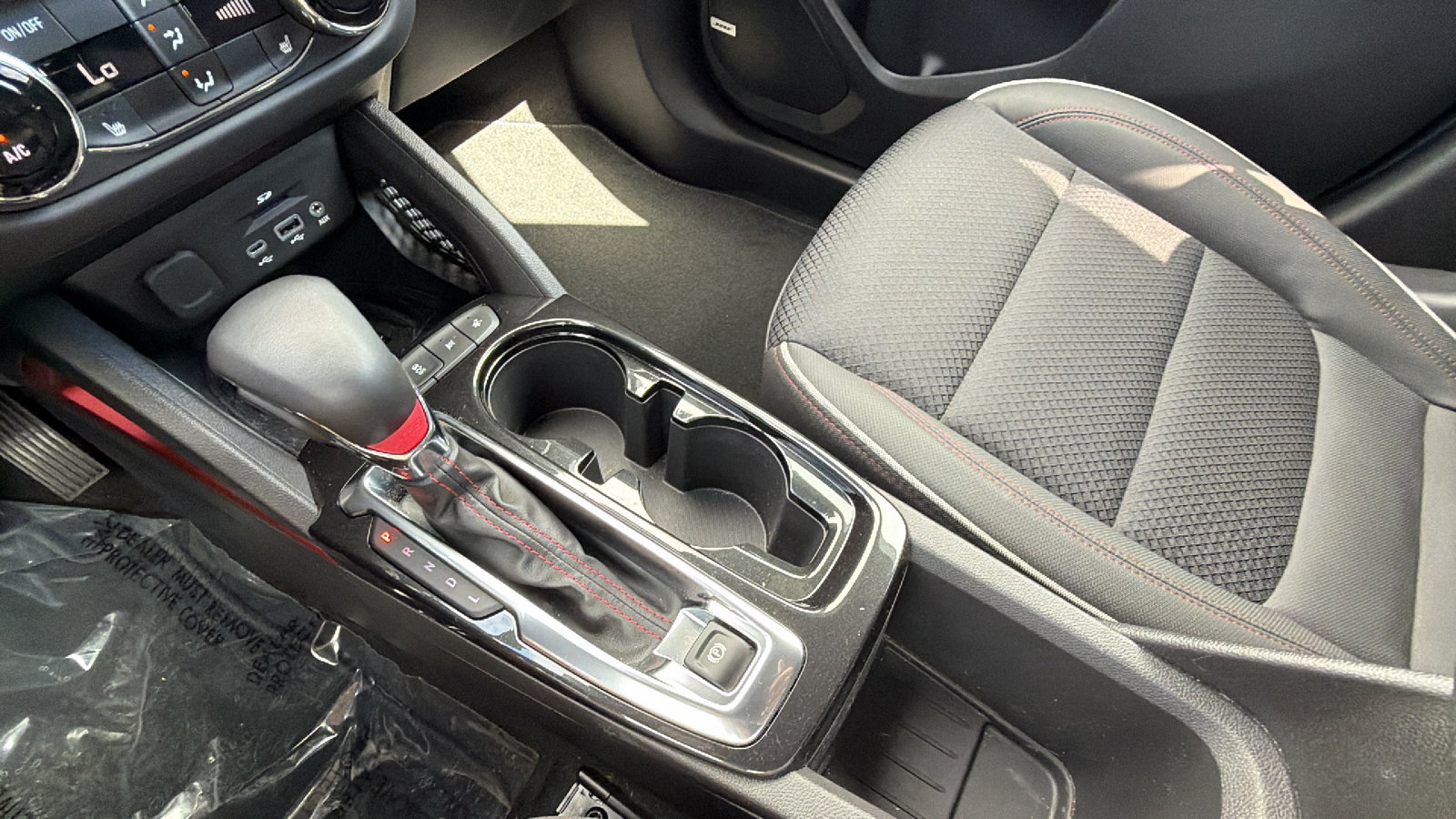 Used 2023 Chevrolet TrailBlazer RS w/ Sun and Liftgate Package FWD image 31