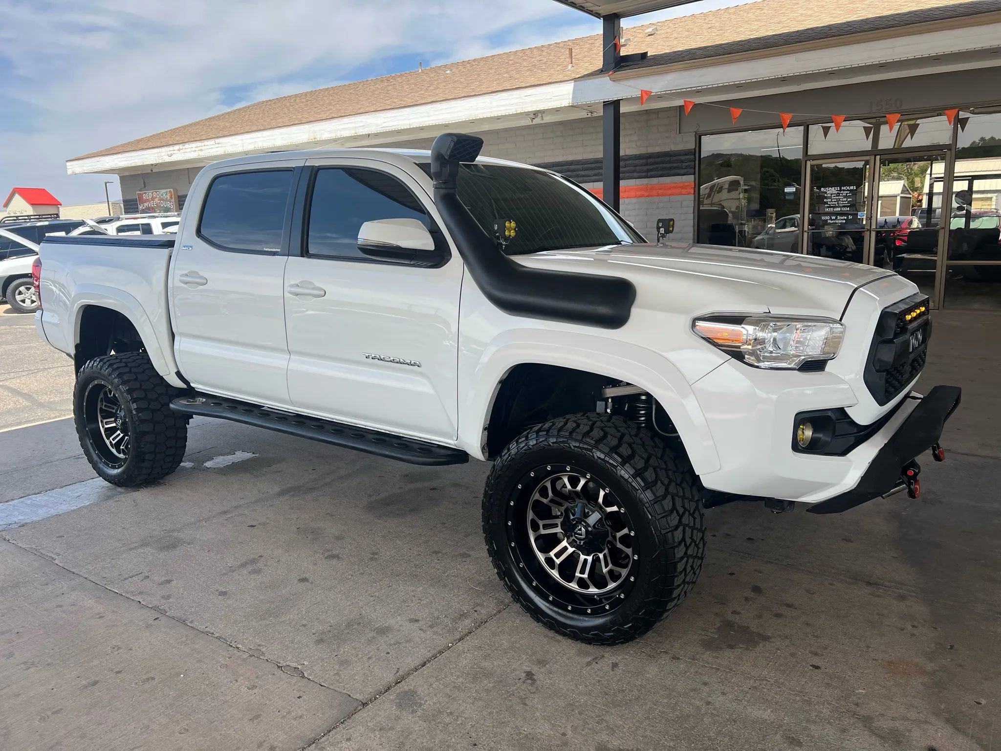 Used 2021 Toyota Tacoma SR5 image 3
