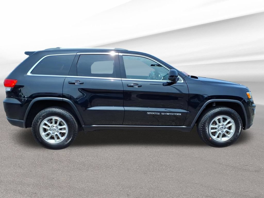 Used 2018 Jeep Grand Cherokee Laredo AWD/4WD image 4