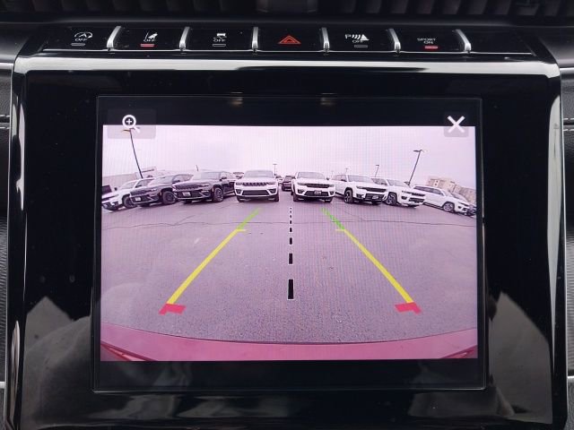 Used 2024 Jeep Grand Cherokee L Altitude image 12