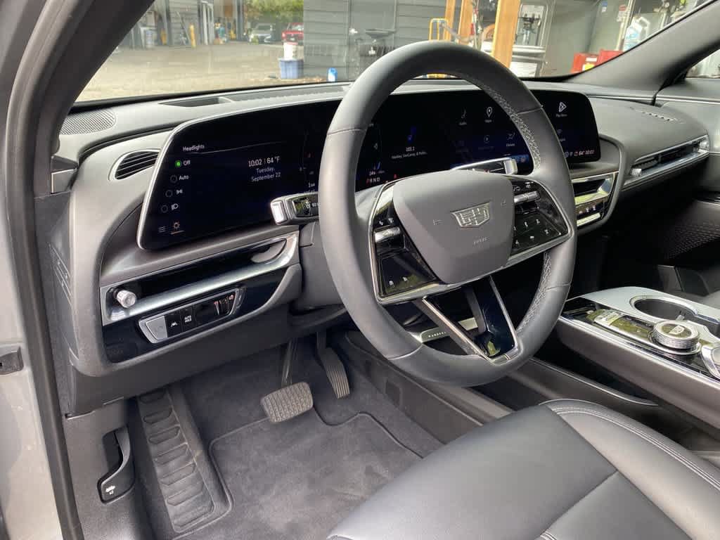 Certified 2024 Cadillac Lyriq Tech AWD/4WD image 2