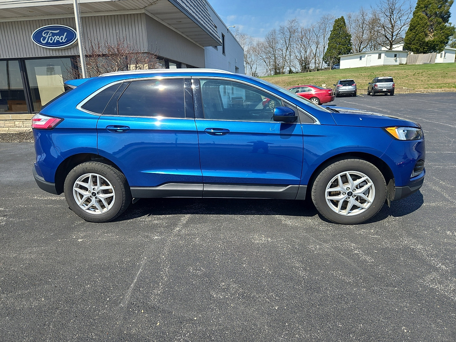 Certified 2024 Ford Edge SEL w/ Convenience Package image 2
