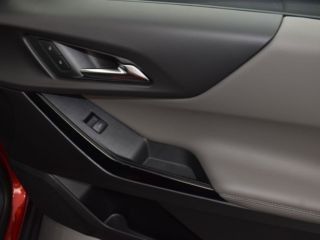 New 2026 Chevrolet Equinox LT w/ Convenience Package II image 21