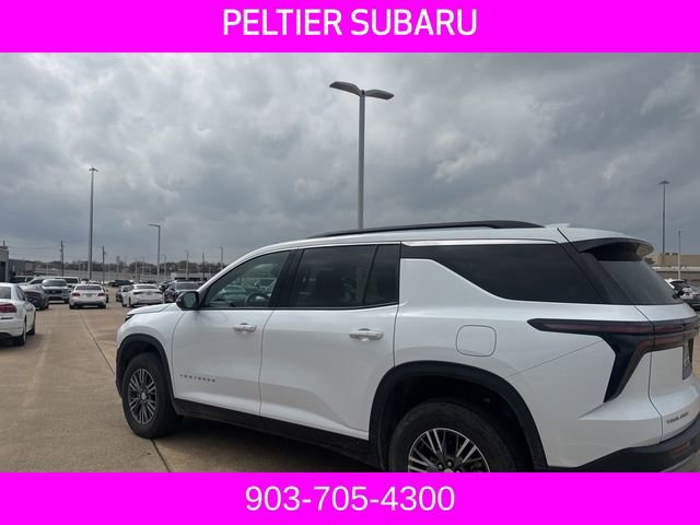 Used 2025 Chevrolet Traverse LT image 8