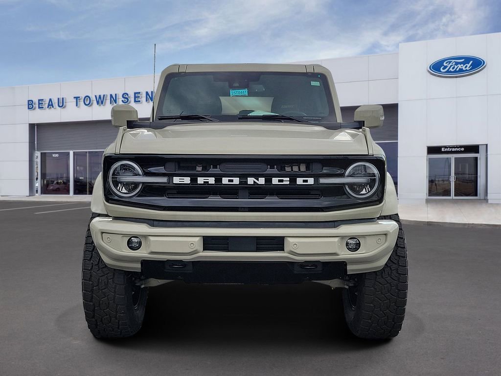 New 2025 Ford Bronco Outer Banks video 2