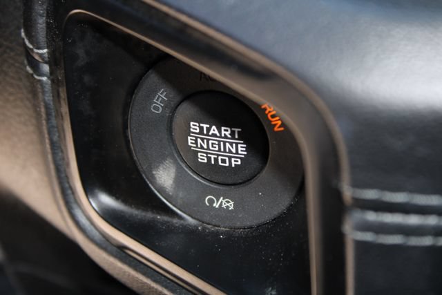 Used 2024 Jeep Wrangler Unlimited Sahara AWD/4WD image 21