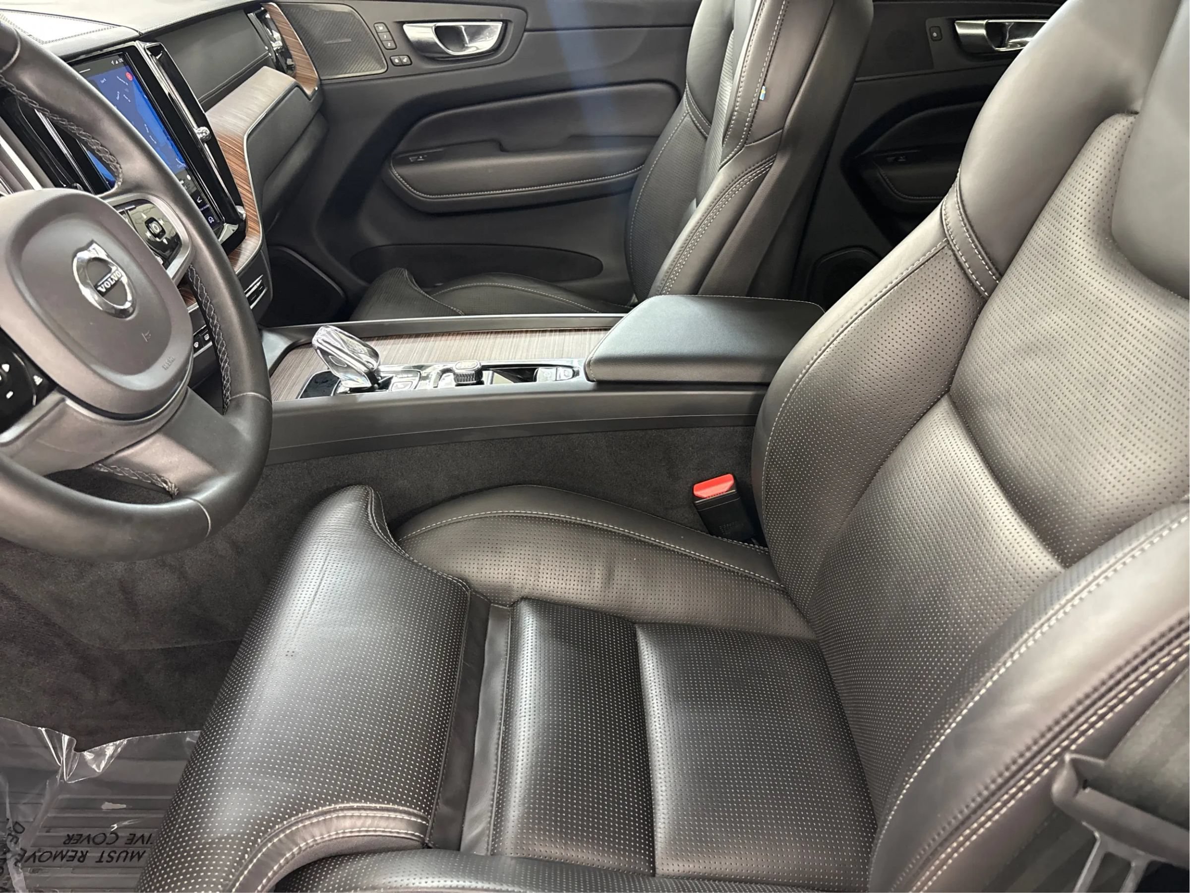 Used 2023 Volvo XC60 B5 Ultimate w/ Climate Package AWD/4WD image 13