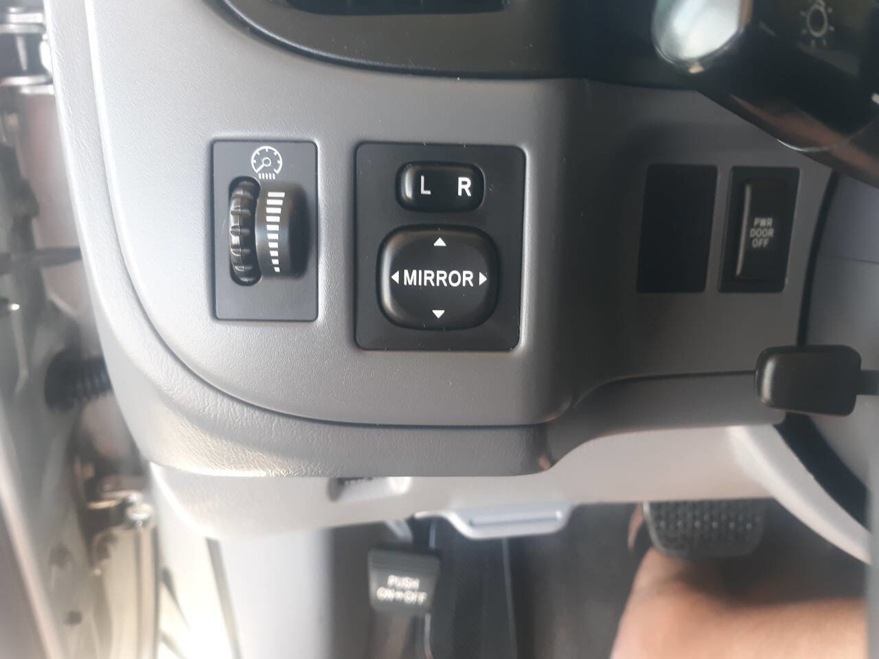 Used 2003 Toyota Sienna LE FWD image 29