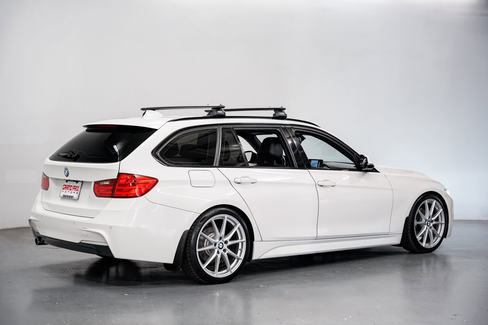 Used 2015 BMW 328d xDrive Wagon AWD/4WD image 3