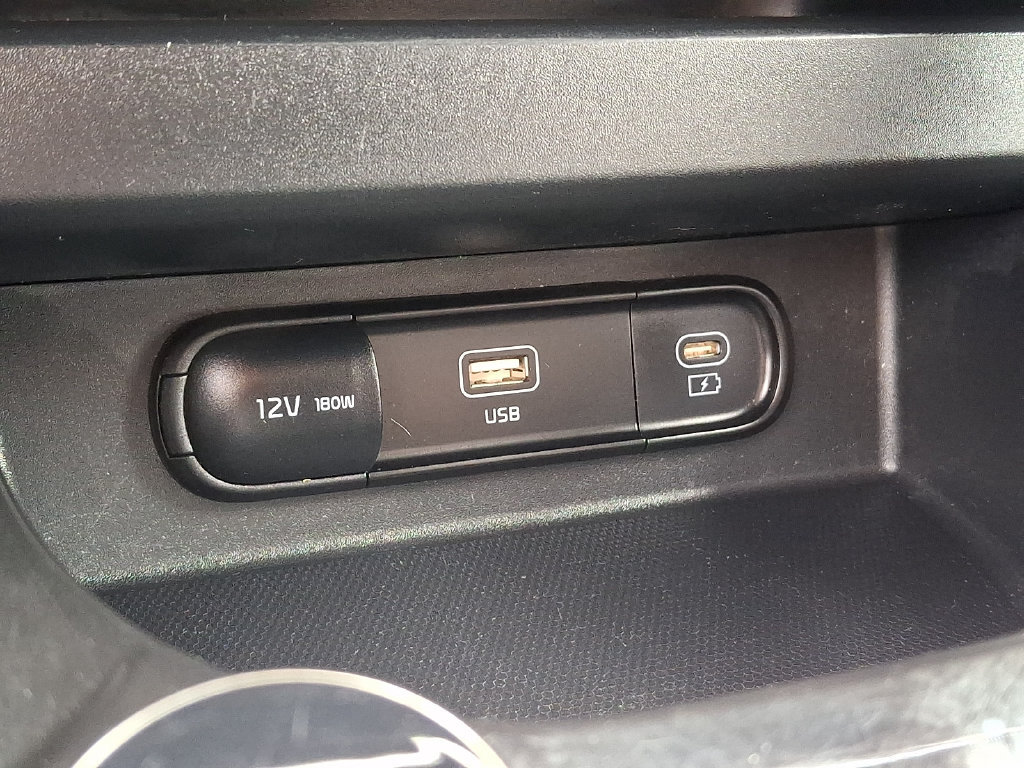 Used 2024 Kia Seltos S AWD/4WD image 32