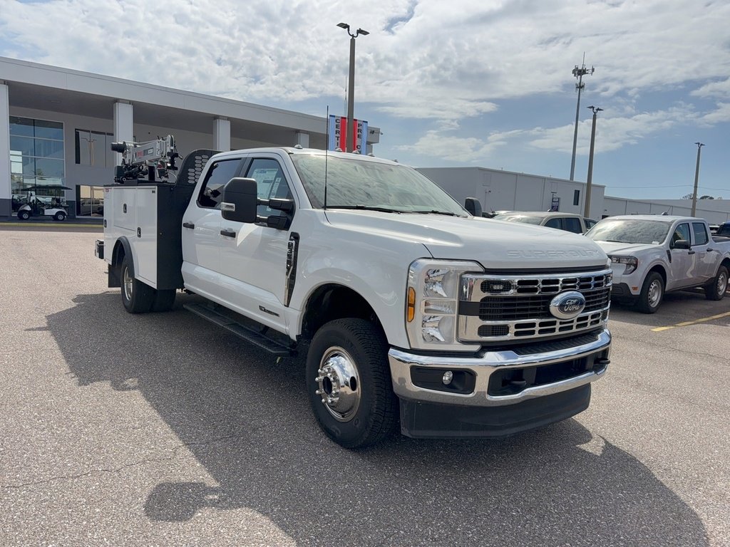 New 2026 Ford F350 XL w/ XL Chrome Package image 4