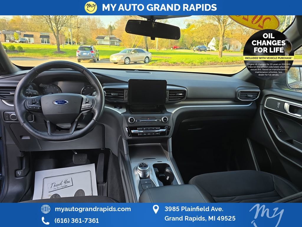 Used 2020 Ford Explorer XLT w/ Comfort Package image 12