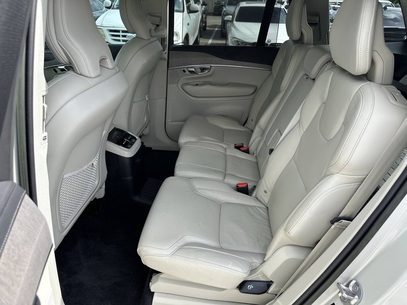 Used 2022 Volvo XC90 T8 Inscription w/ Advanced Package AWD/4WD image 15