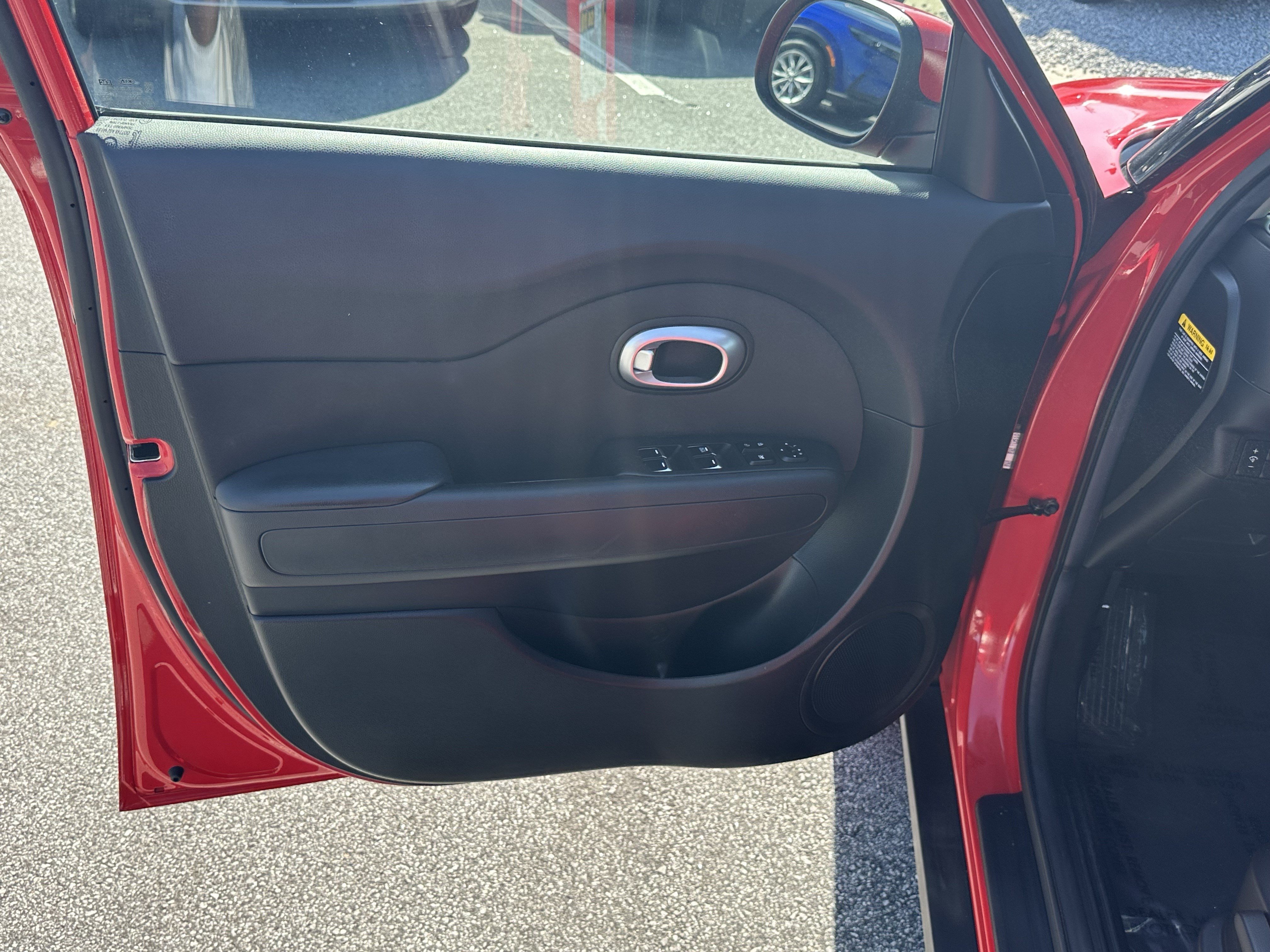 Used 2019 Kia Soul FWD image 10