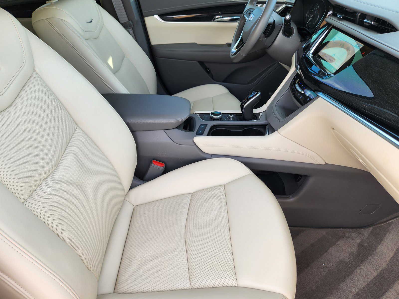 Certified 2023 Cadillac XT6 Premium Luxury w/ Technology Package image 12