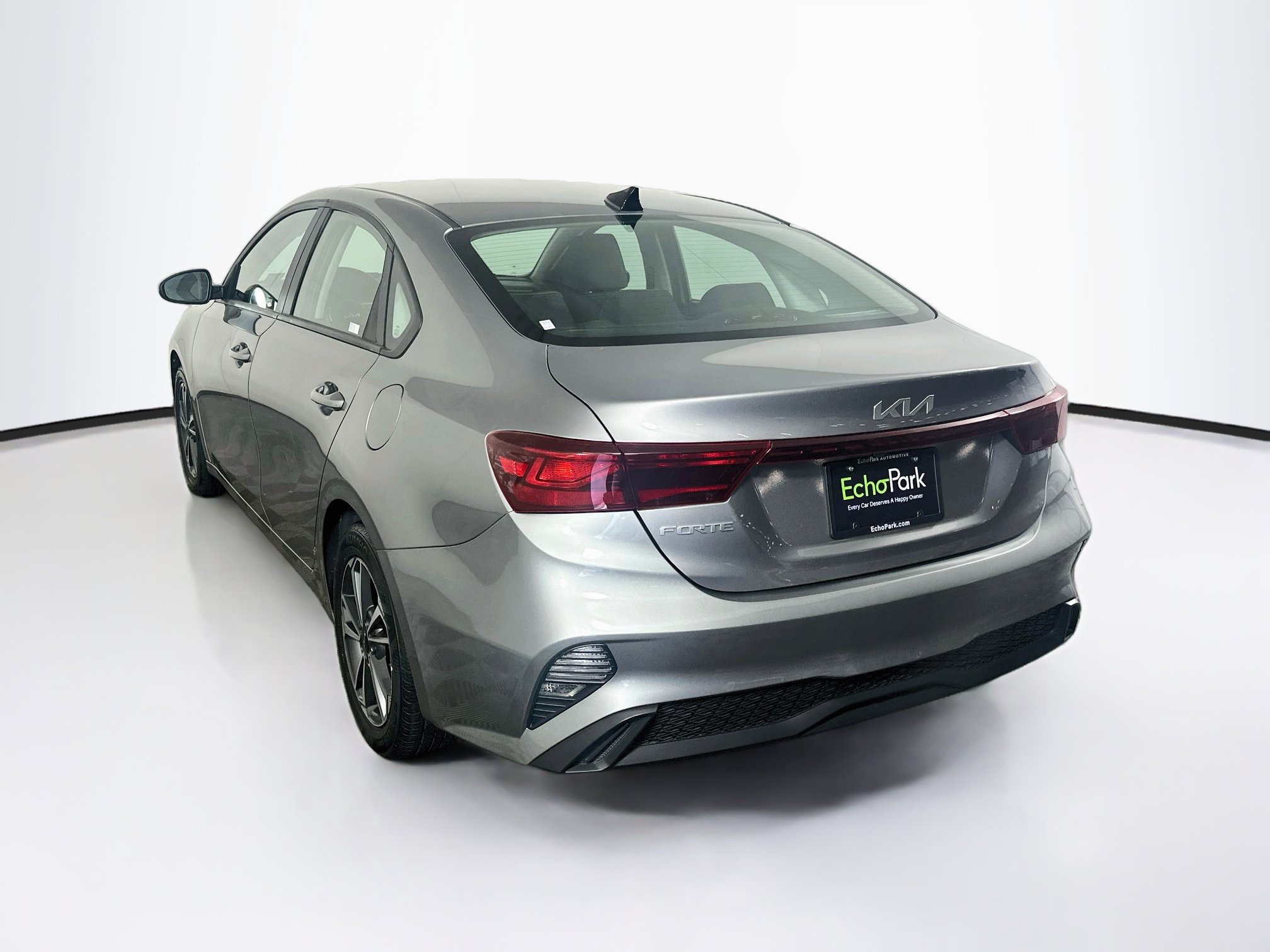 Used 2024 Kia Forte LXS FWD image 5