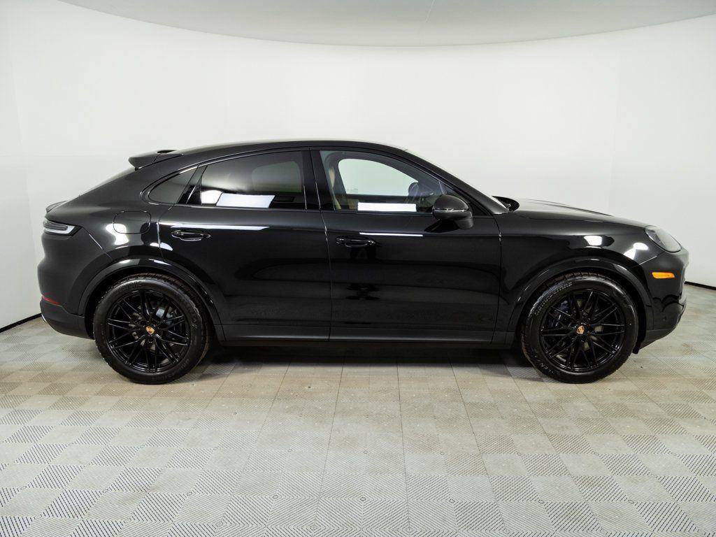 Certified 2026 Porsche Cayenne Coupe AWD/4WD image 28