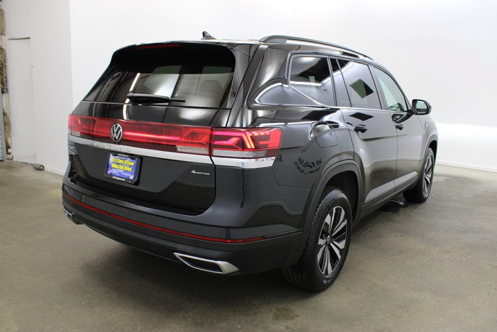 Used 2024 Volkswagen Atlas SE AWD/4WD image 5