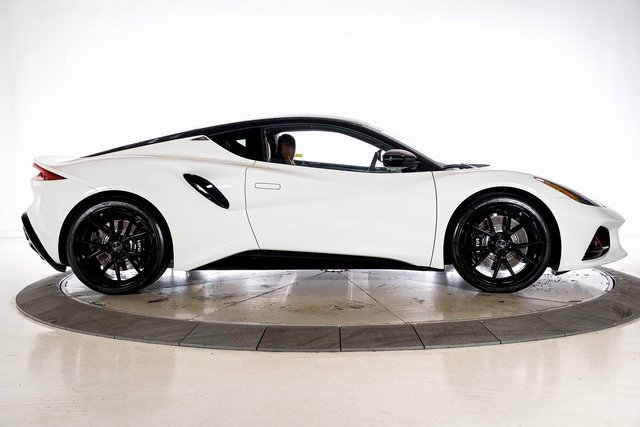 Used 2025 Lotus Emira First Edition image 9
