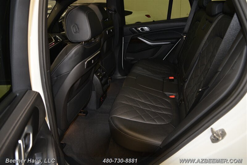 Used 2025 BMW X5 xDrive40i w/ M Sport Package AWD/4WD image 25