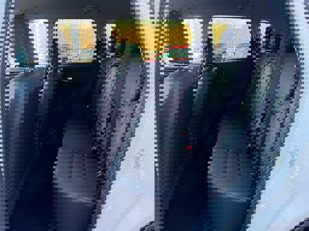 Certified 2025 Nissan Rogue SL image 8