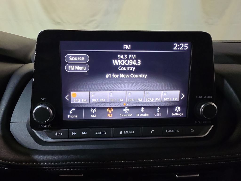 Used 2024 Nissan Rogue SV FWD image 12