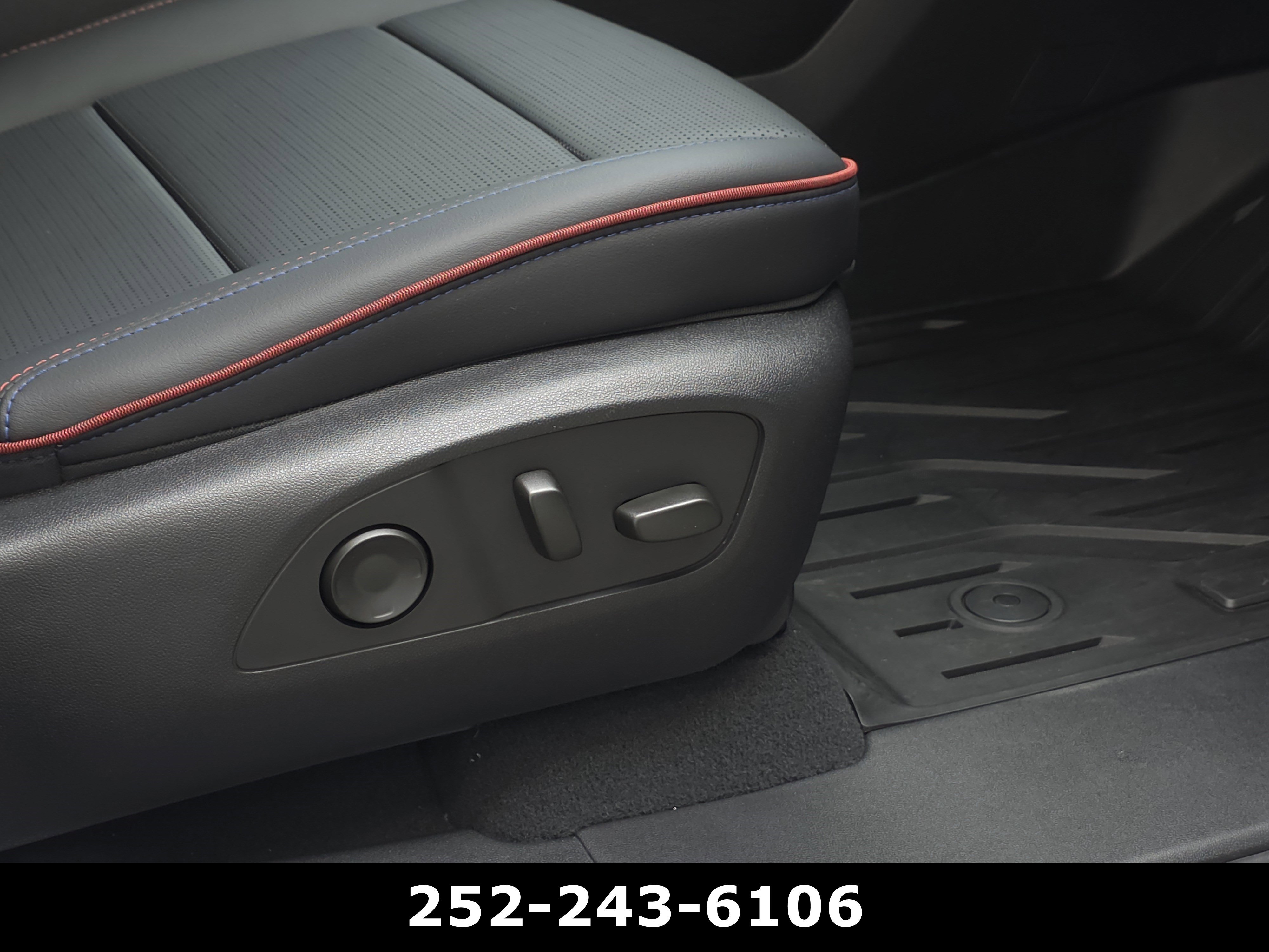 Used 2025 Chevrolet Silverado EV RST AWD/4WD image 42