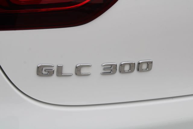 Used 2022 Mercedes-Benz GLC 300 4MATIC Coupe image 9